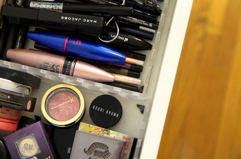 How to Keep Your Makeup Collection to Must-Haves