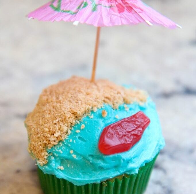 Bake with Me: Easy Beach Themed Cupcakes