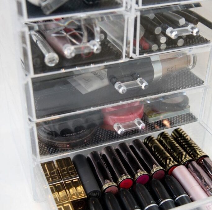 What You Need for a Capsule Makeup Collection